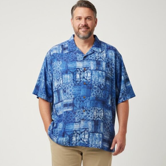 Oak Hill Other - 🔥 $10 each or 2/$15 Blue & White Textured Casual Tropical Button-Down Shirt